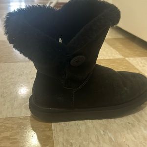 Black ugg boots size 9!